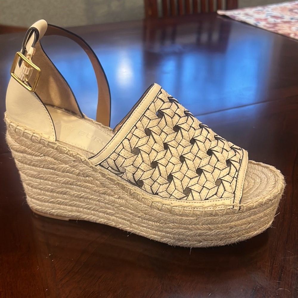 Tory Burch basketweave espadrille platform sandals. Size 8. White.